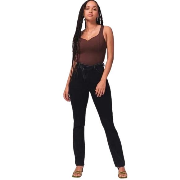 Abercrombie & Fitch Denim - Abercrombie & Fitch 90's Slim Straight Jean Ultra High Rise Black Size 0 Short